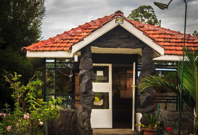 هتل Brooks Lodge