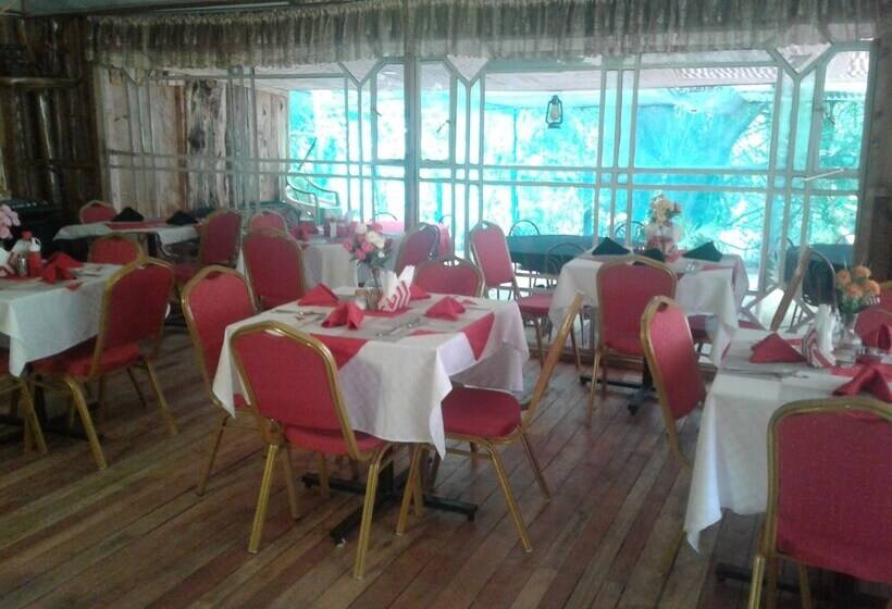 هتل Brooks Lodge