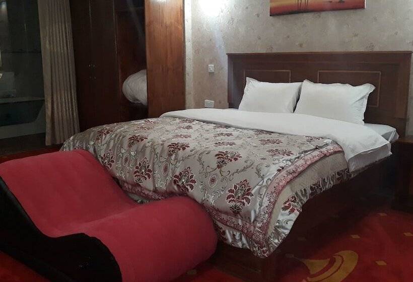 هتل Brooks Lodge