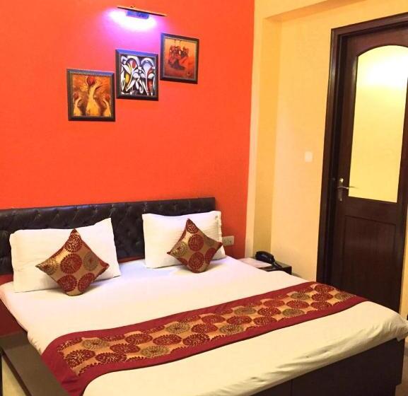 هتل Krishna Inn