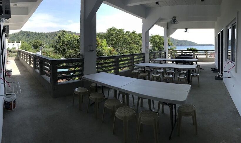 酒店 Seabreeze Beach Lodge