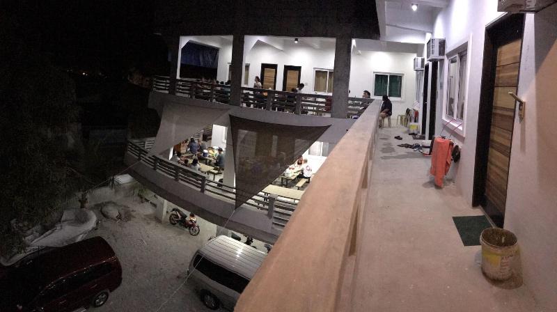 酒店 Seabreeze Beach Lodge