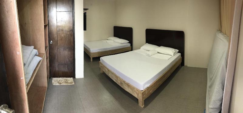 هتل Seabreeze Beach Lodge