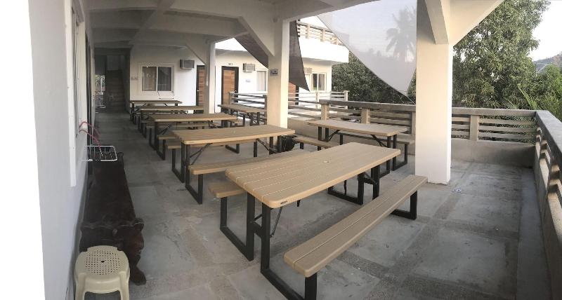 酒店 Seabreeze Beach Lodge