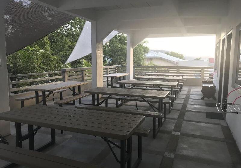 酒店 Seabreeze Beach Lodge