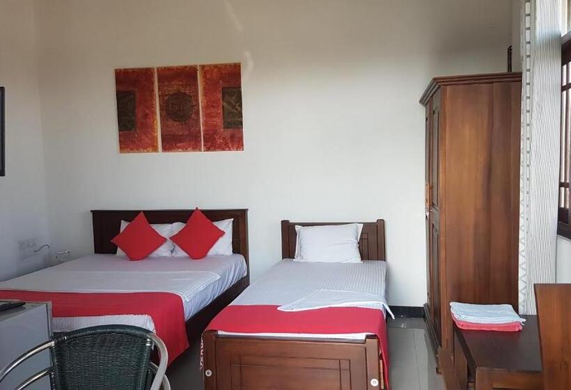 Lioni Holidays Villa