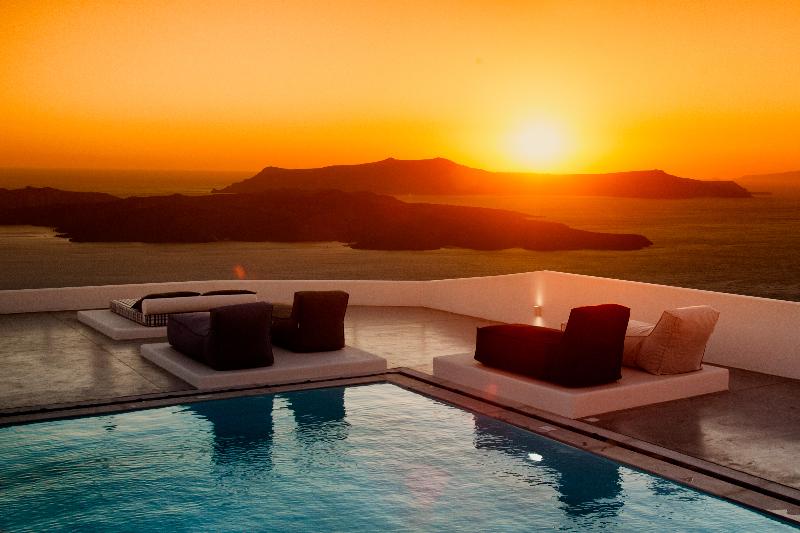 پانسیون Amity Suites  Adults Only