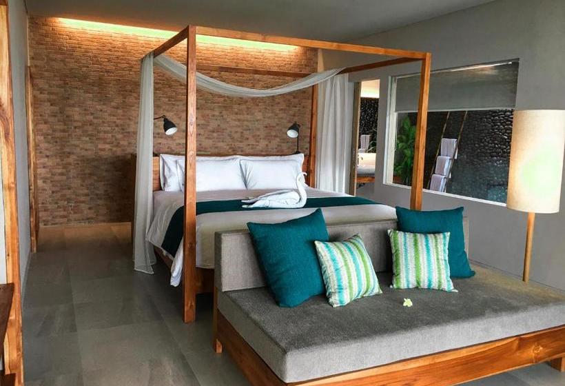 펜션 Umadewi Surf & Retreat