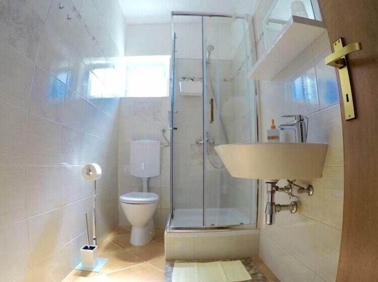 پانسیون Vila Lacman