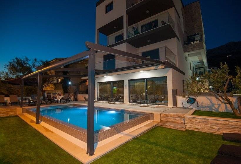 پانسیون Villa Nani