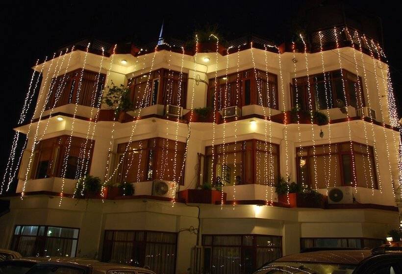 هتل Himani Resorts