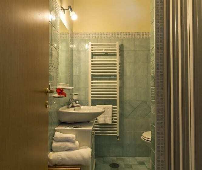 هتل Residenza Turistica Torre Delle Viole