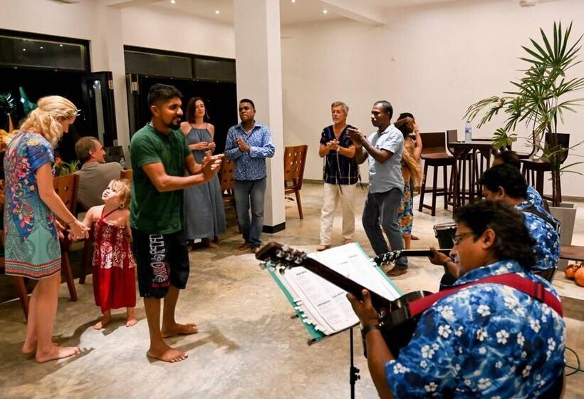 هتل Sath Villa Naadi Ayurveda Resort