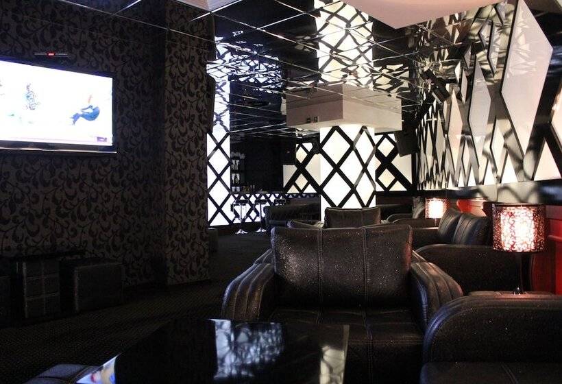 فندق Shiroka Laka