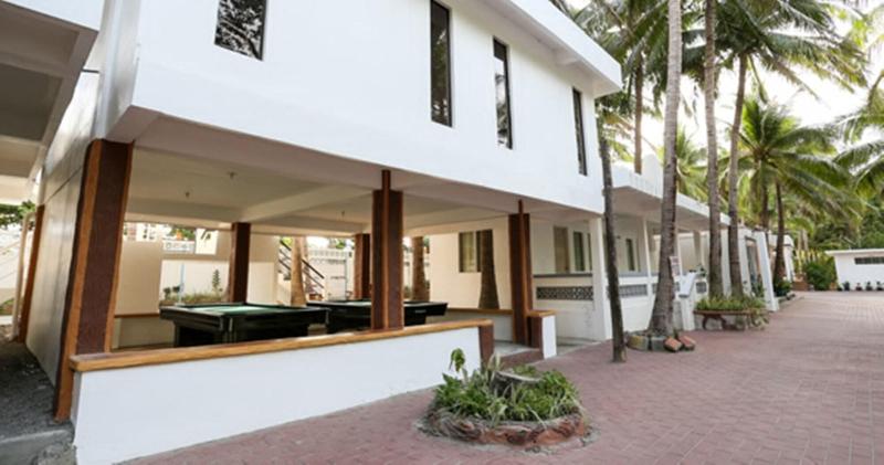 هتل Villa Soledad Beach Resort