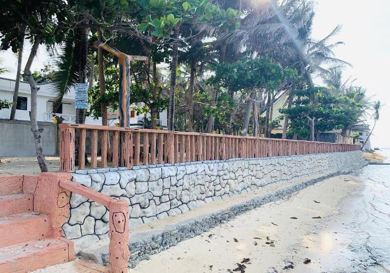 هتل Villa Soledad Beach Resort