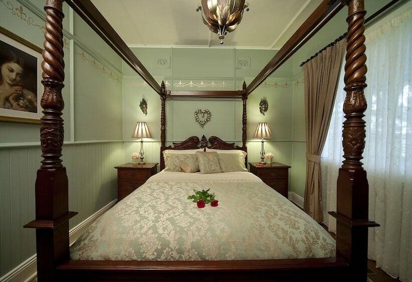 Leura Rose Cottage