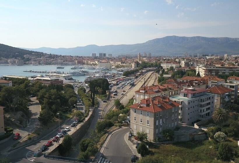 پانسیون Dream Luxury Rooms