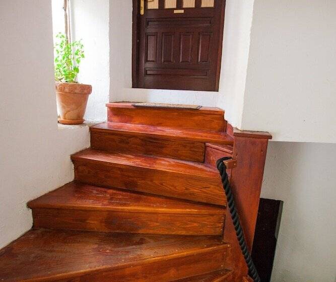 پانسیون Golden Gate Dream Rooms