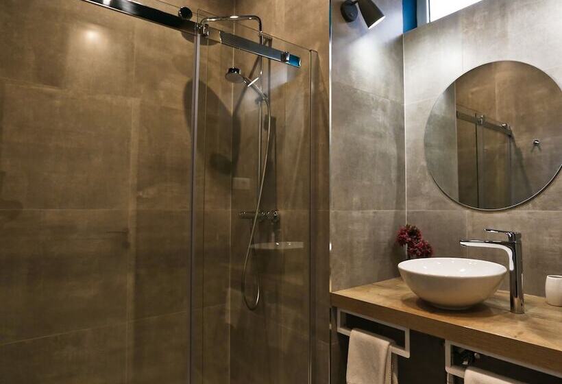 پانسیون Riva Luxury Rooms