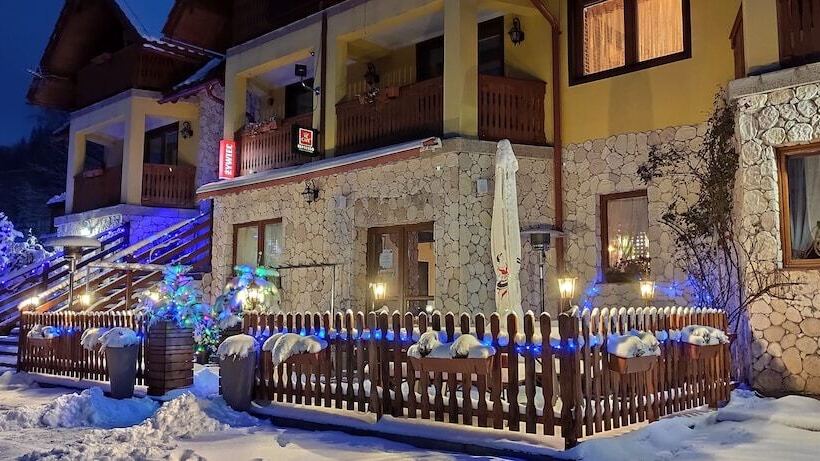 Pensjonat Zielone Wzgórze W Bolesławowie