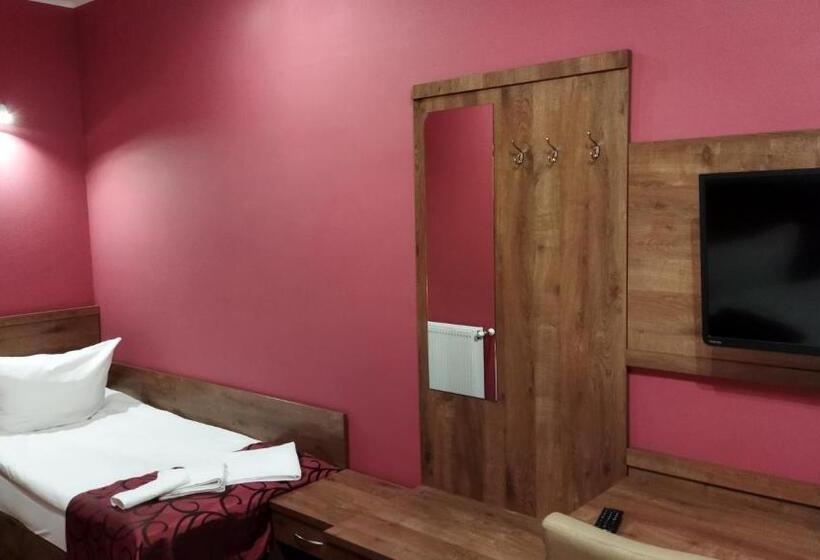 Pensjonat Zielone Wzgórze W Bolesławowie