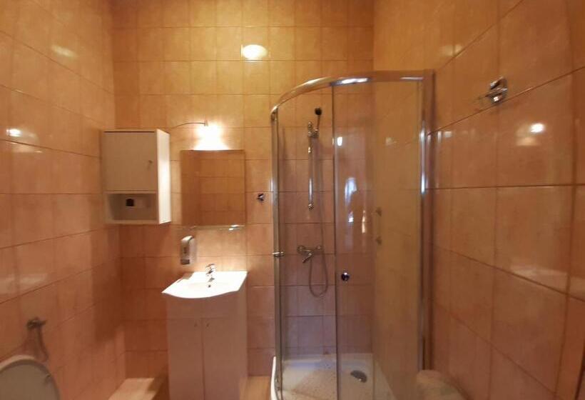 Pensjonat Zielone Wzgórze W Bolesławowie