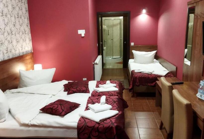 Pensjonat Zielone Wzgórze W Bolesławowie