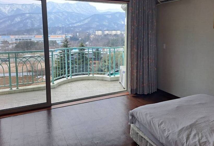 Seorak Pine Resort