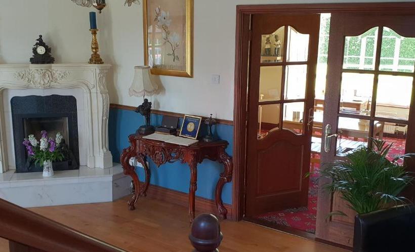 مبيت وإفطار Dergfield House