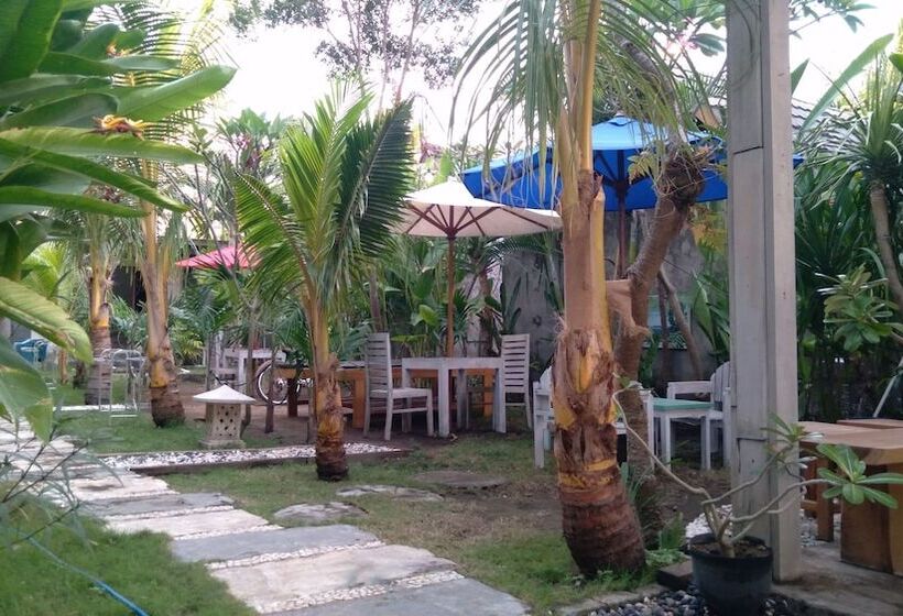 تختخواب و صبحانه Palm Trees Villas