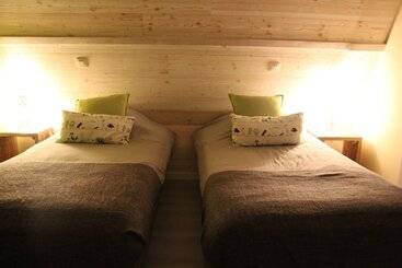 تختخواب و صبحانه Saffels Nest