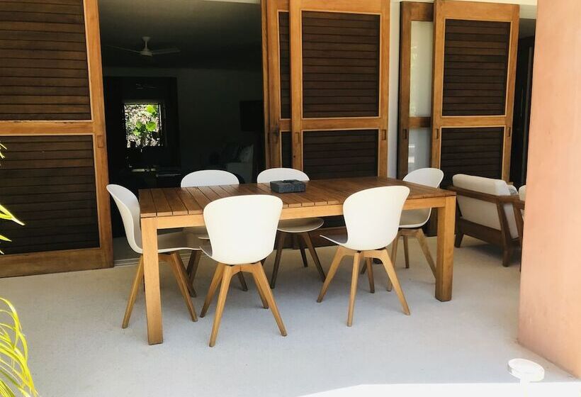 El Careyes Club & Residences