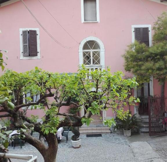 هتل Albergo Giardino