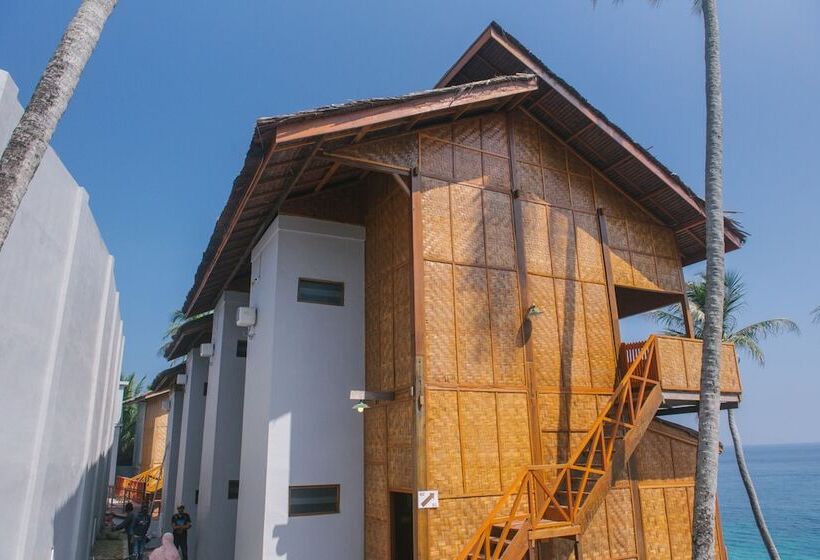 هتل Freddies Santai Sumurtiga