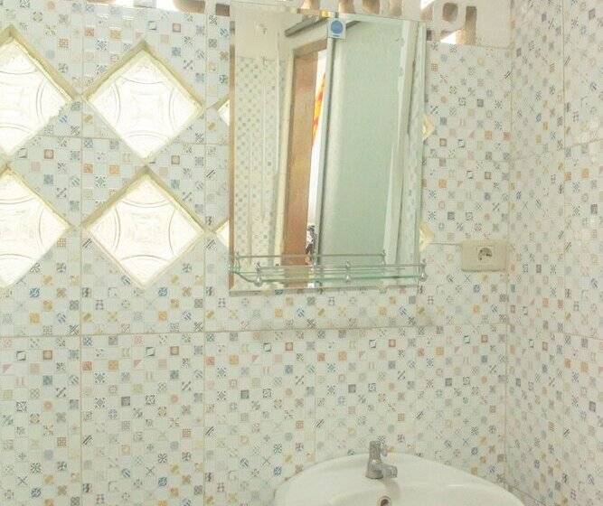 هتل Freddies Santai Sumurtiga