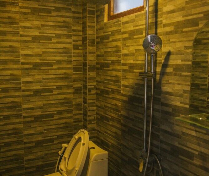 هتل Freddies Santai Sumurtiga