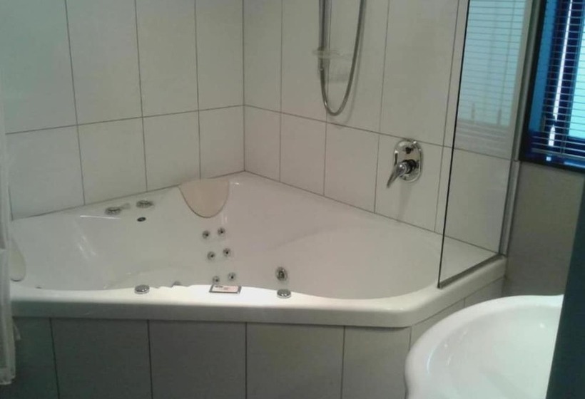 هتل Grove Park Motor Lodge