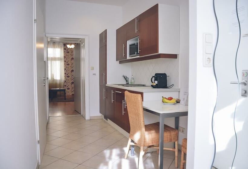 Jl Apartments