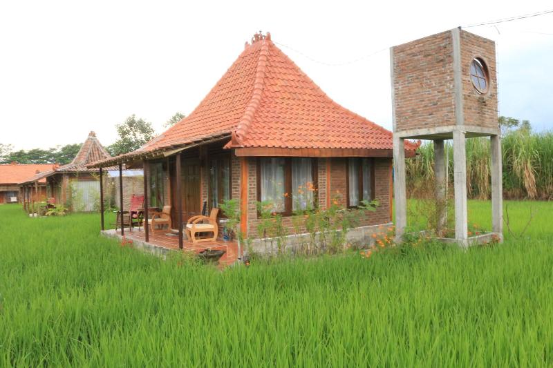 پانسیون Alamanda Family Villas & Pool