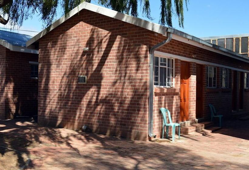 پانسیون Village Lodge Harrismith