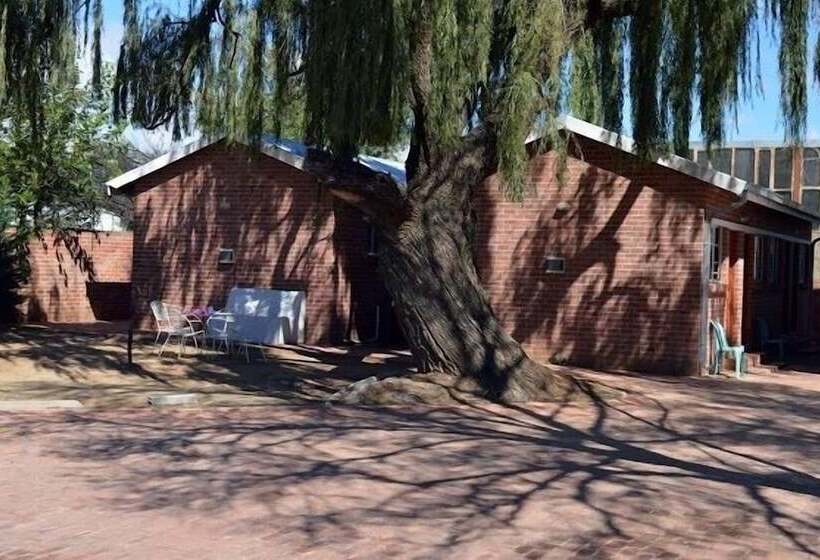 پانسیون Village Lodge Harrismith
