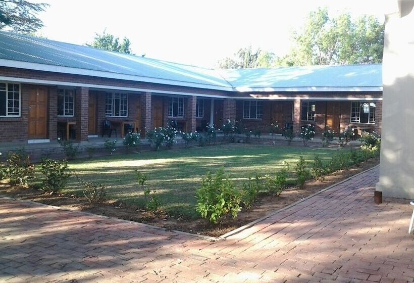 پانسیون Village Lodge Harrismith
