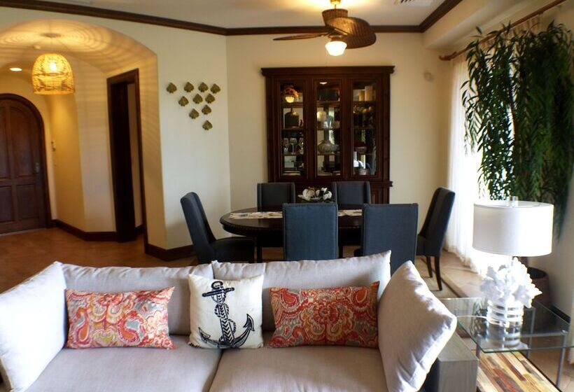 Cr Luxury Los Sueños Condos