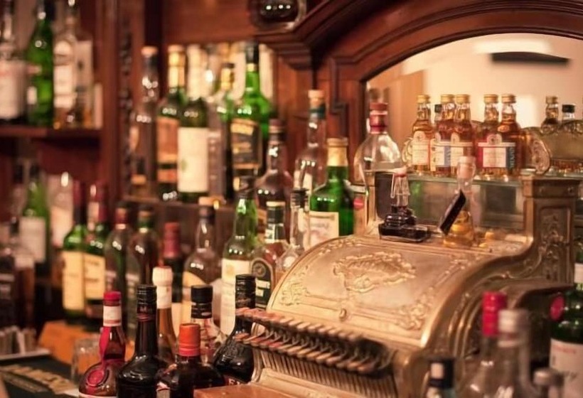 Отель Castle Murray House Boutique B&b