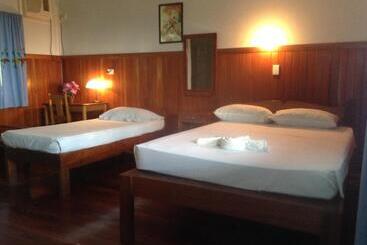 هتل Rekona Lodge