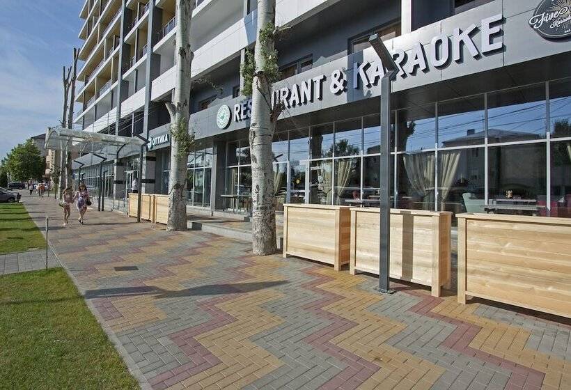 酒店 Sunmarinn Resort