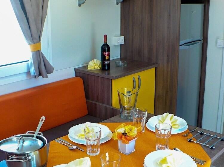 هتل Victoria Mobilehome In Camping Mare E Pineta
