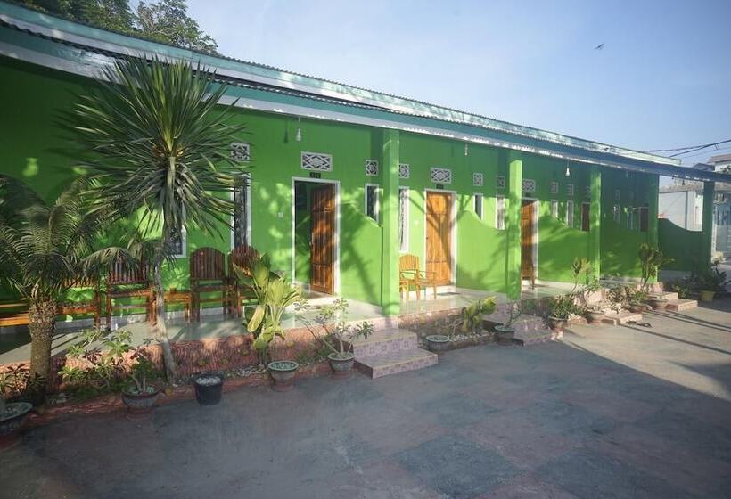 پانسیون Bira Panda Beach 1