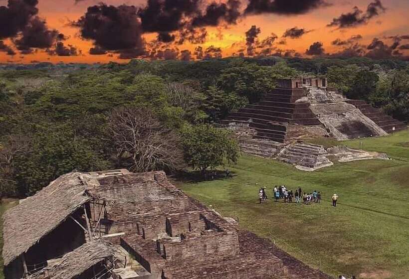پانسیون Los Fundadores Estancia Ecológica